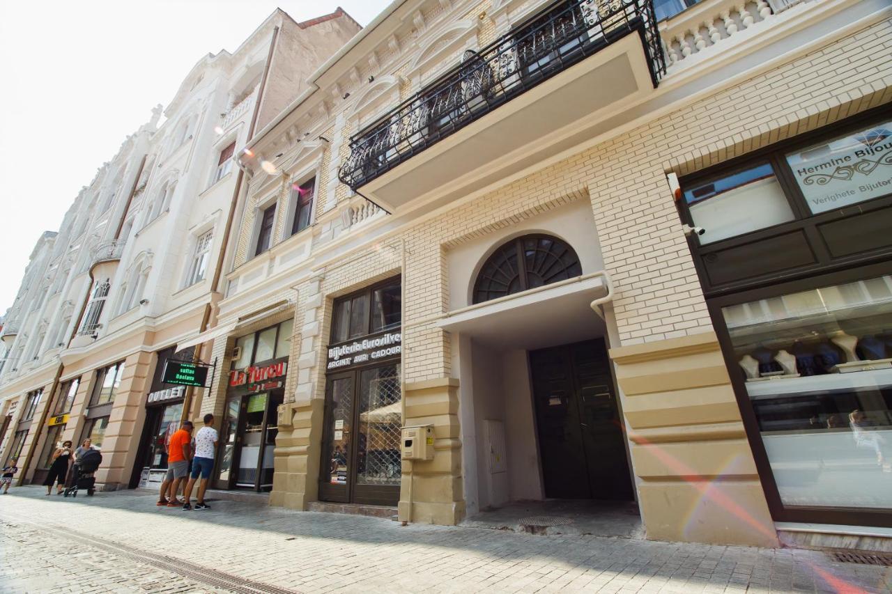 Retro City Center Home Oradea Exteriör bild